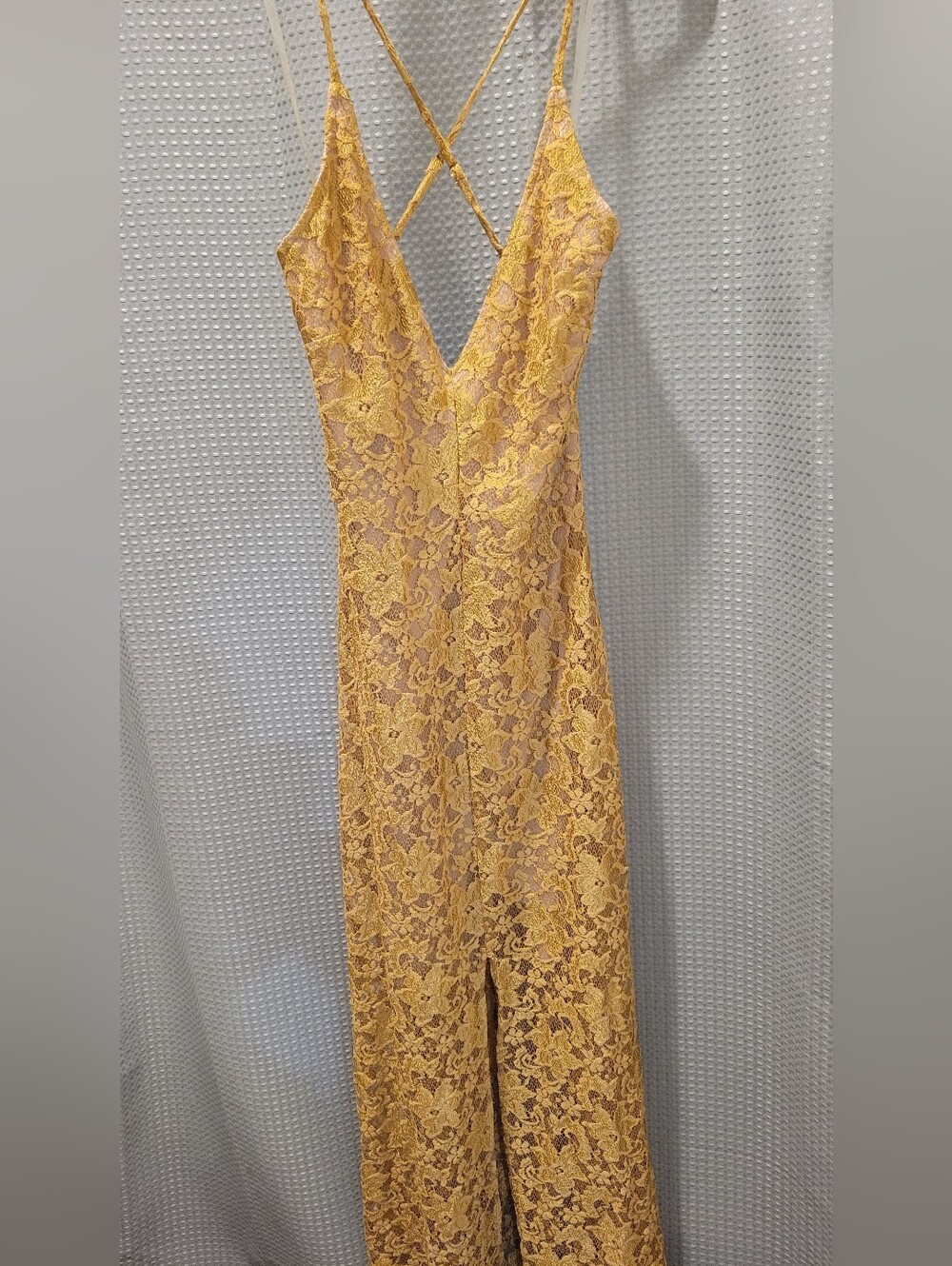 Rubber Ducky Productions. Gold Lace Evening Gown – Size Medium - Picture 3 of 5